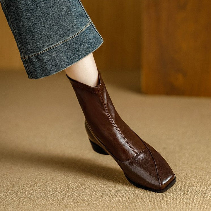 Rosa's Marlenna Back-Zip Leather Ankle Boots