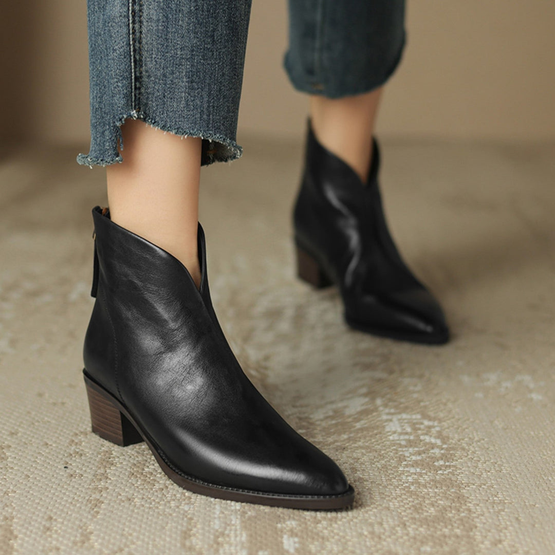 Rosa's Ardena Leather Ankle Boots