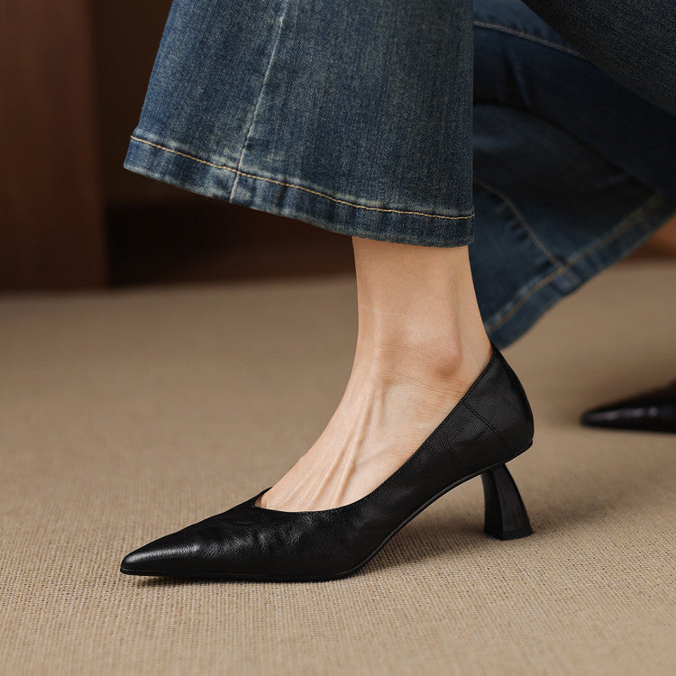 Rosa's Riva Sculpted Leather Pumps