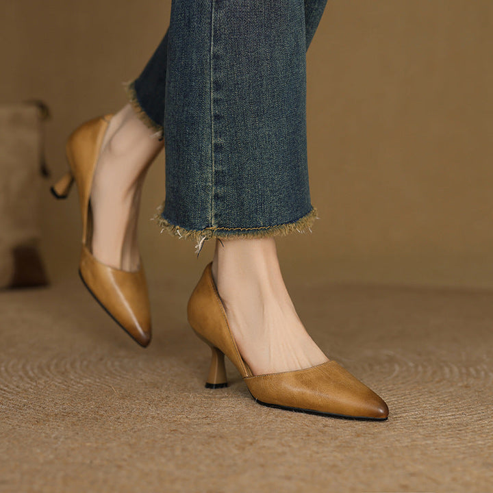 Rosa's Lorene Curve Leather Heels