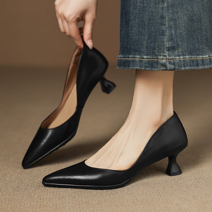 Rosa's Calenne Leather Kitten Heels