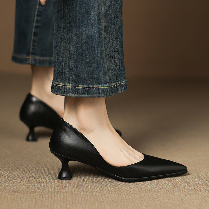 Rosa's Calenne Leather Kitten Heels