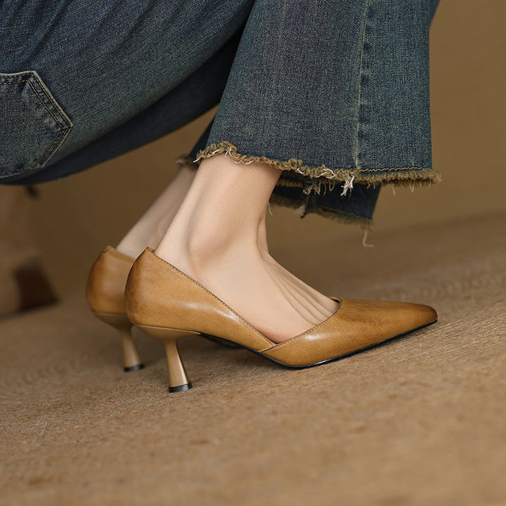 Rosa's Lorene Curve Leather Heels