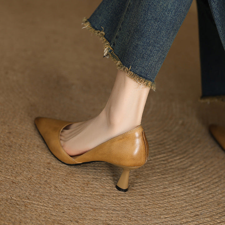 Rosa's Lorene Curve Leather Heels