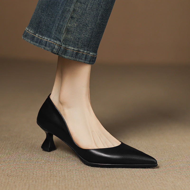 Rosa's Calenne Leather Kitten Heels