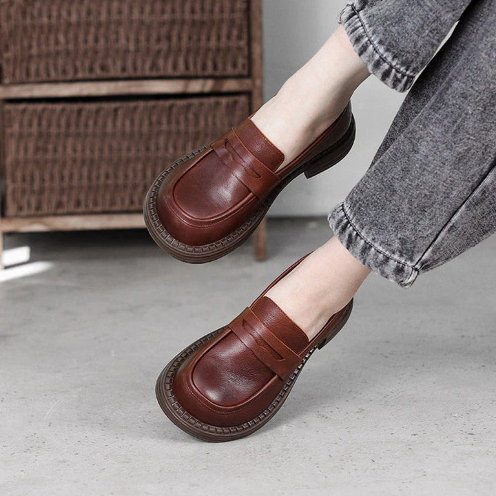 Rosa's Demeris Round-Toe Leather Loafers