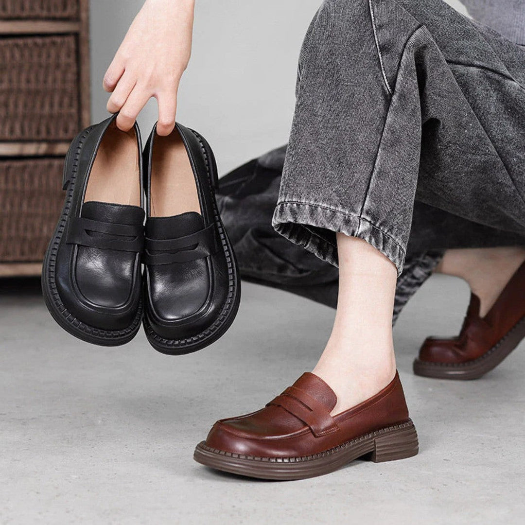 Rosa's Demeris Round-Toe Leather Loafers